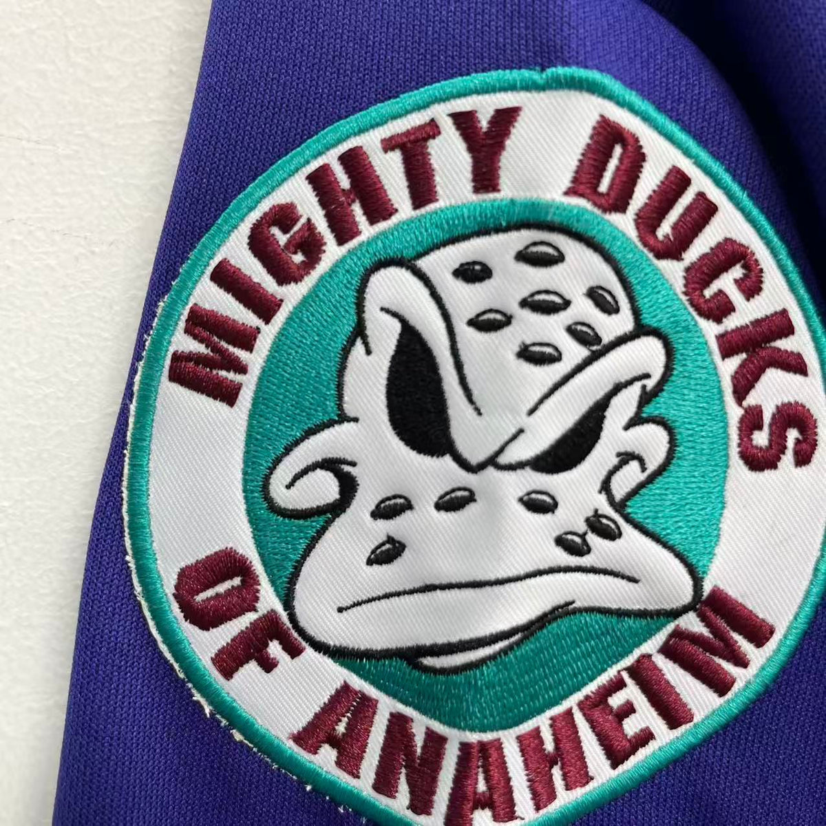 Charlie Conway jersey The Mighty Ducks 1992 Movie product image 3