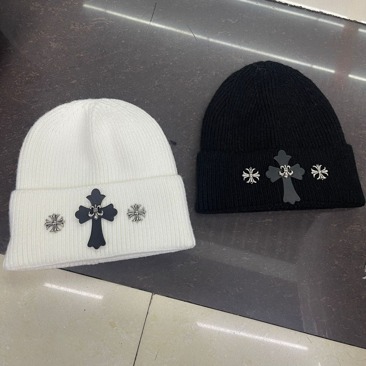 Chrome Heart Beanie Knitted Hat Autumn/Winter Male Female product image 3, provided for visual reference and product detail